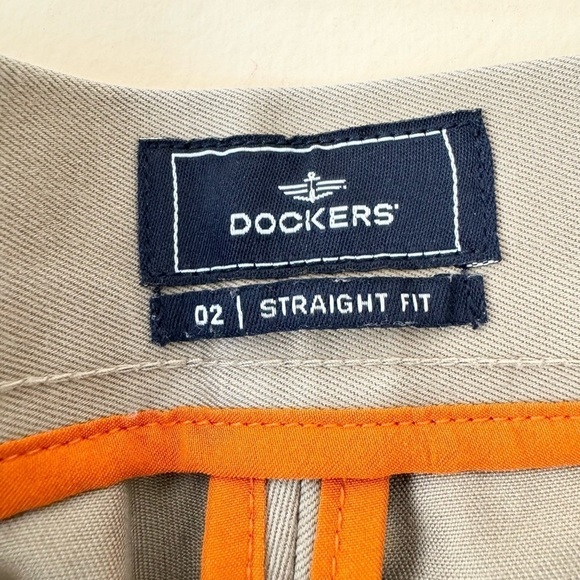 Dockers D2 Signature Straight Fit Flat Front Khakis Pants Size 33 x 32 - Picture 7 of 8